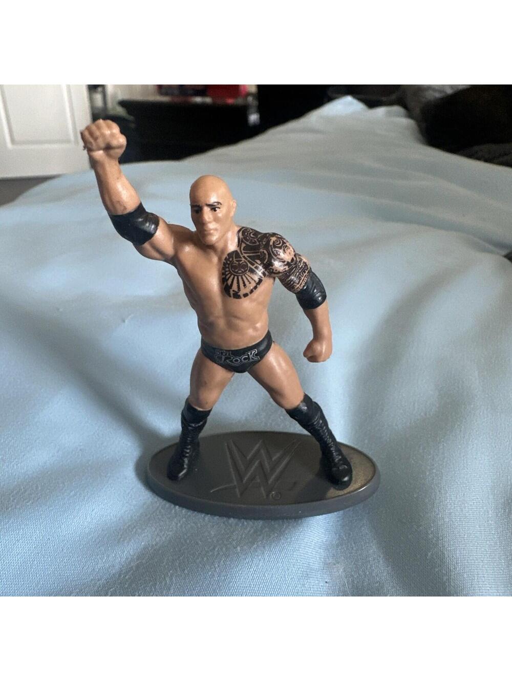 Mattel WWE Wrestling Micro Collection Dwayne The Rock Johnson Action Figure 3" *